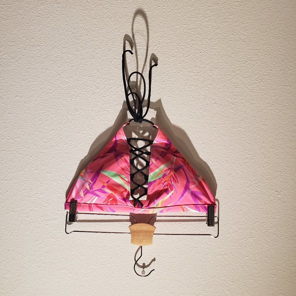 VS PINK Birds of Paradise Hot Pink Top